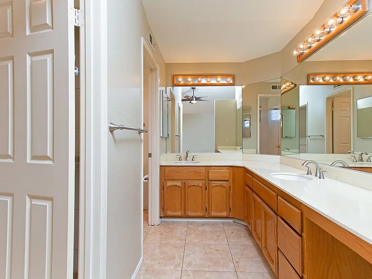 2315 Birdie St — Photo 17