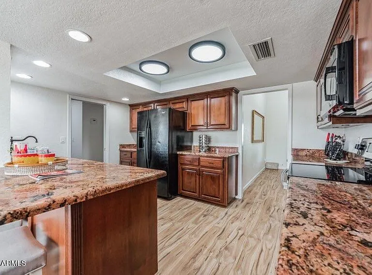 101 W Kathleen Rd — Photo 10