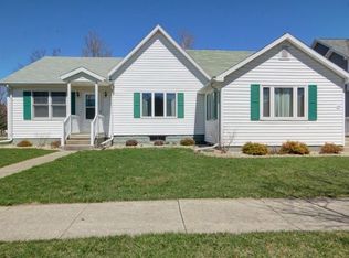 126 W 10th St, Gibson City, IL 60936