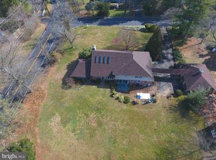 2320 Pioneer Rd, Hatboro, PA 19040