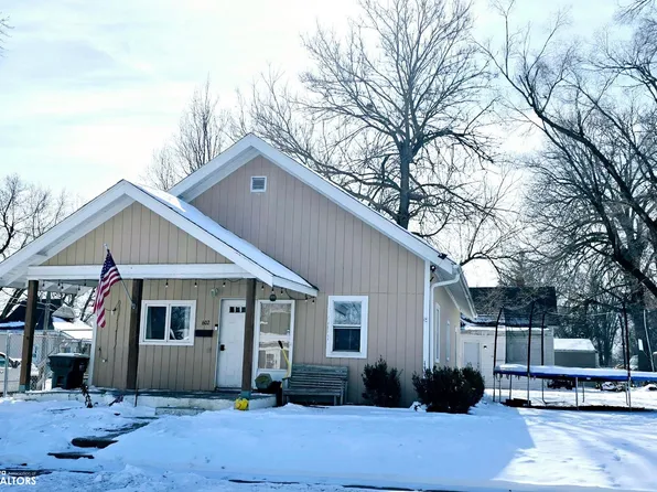 602 8th Ave W, Oskaloosa, IA 52577