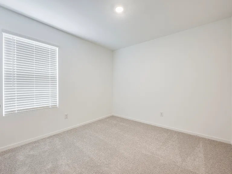 4945 Draper Ridge Dr — Photo 9