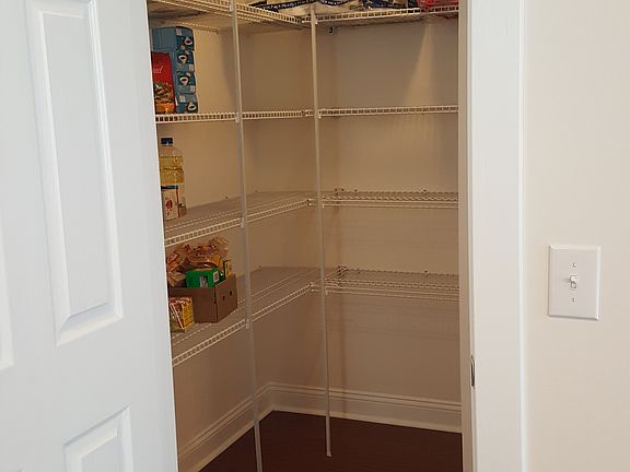 Walk-in Pantry