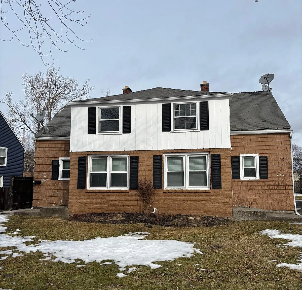 3 bed, 1000 sqft, $1,300 — Photo 1