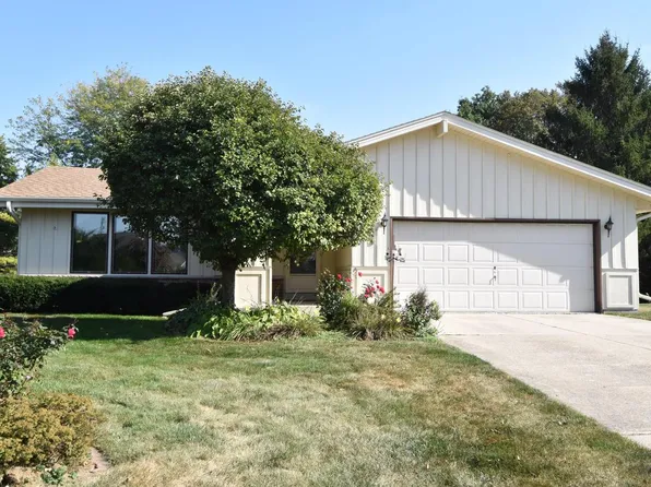 7626 South 73rd STREET, Franklin, WI 53132