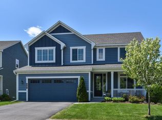 4131 Woodland Cove Pkwy, Excelsior, MN 55331