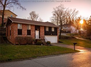 5302 Pioneer Dr, Cross Lanes, WV 25313