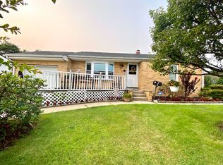 17 White St, Brentwood, NY 11717