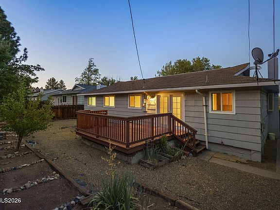 3rd image of 1401 Surf Way