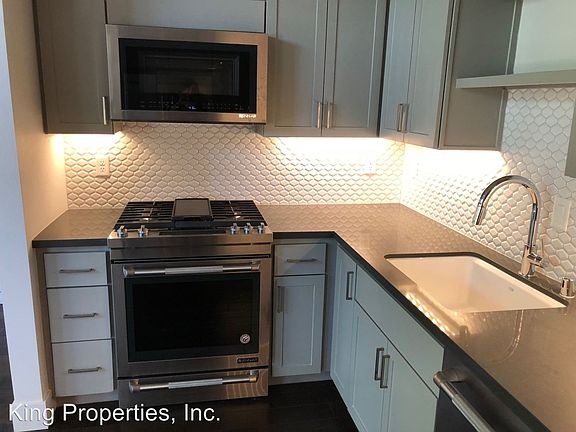 3rd image of 2746 5th St Unit B