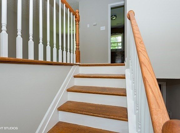 2nd image of 1032 Lockett Dr