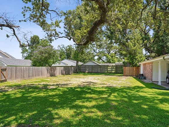 3rd image of 617 Stewart Ave