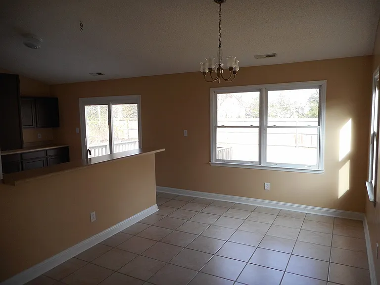 2208 Timberbrook Ln — Photo 6
