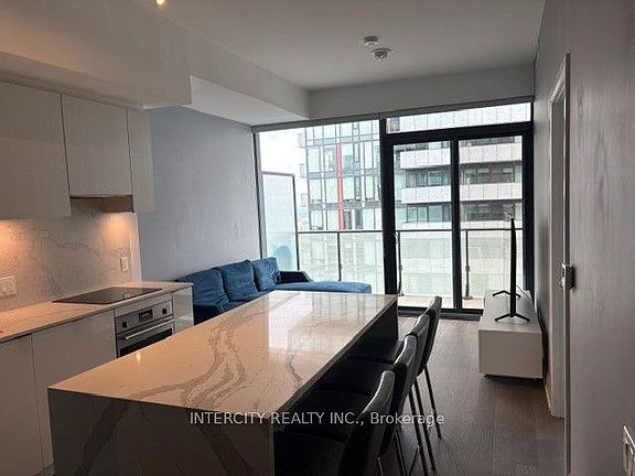 5th image of 161 Roehampton Ave #2906