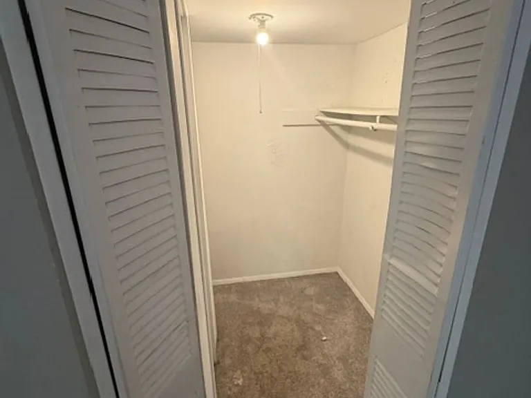 Naveen Pine Apartments — Photo 23
