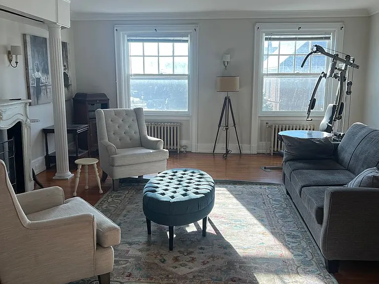 23-25 E King St — Photo 9
