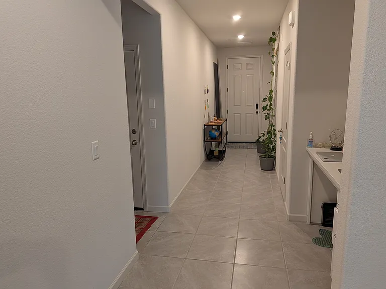 1820 Lantana Dr — Photo 1