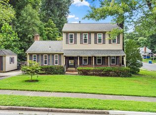 5910 Crossin Ct, Burke, VA 22015