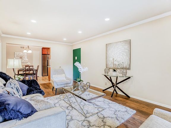 4th image of 787 N Fair Oaks Ave APT 5