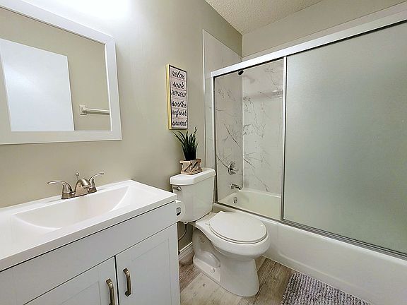 4th image of 8471 Seville Ave