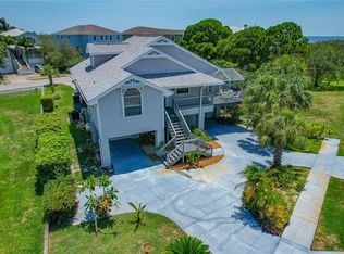 1717 Sunkissed Dr, Tarpon Springs, FL 34689