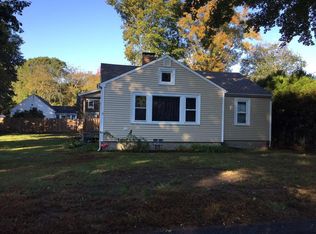 13 Courtland Dr, Narragansett, RI 02882