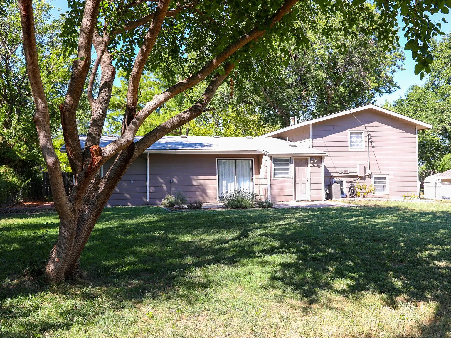 7401 W Dorsey Ave — Photo 3