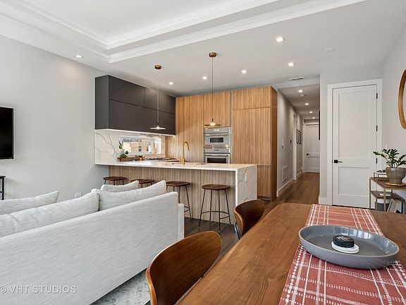 3rd image of 1454 W Chestnut St APT 3