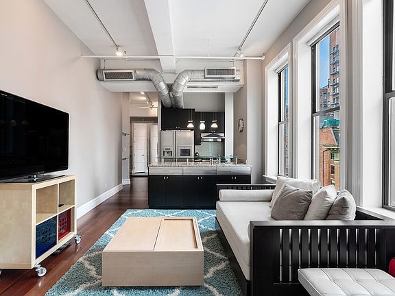 5th image of 45 E 30th St APT 12C