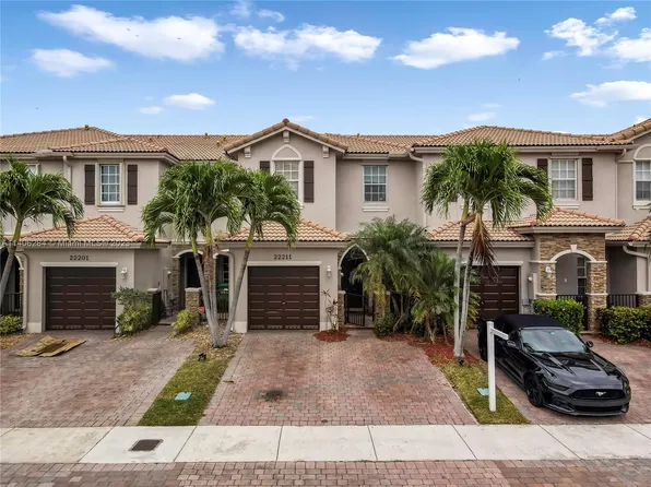 22211 SW 93rd Pl, Cutler Bay, FL 33190