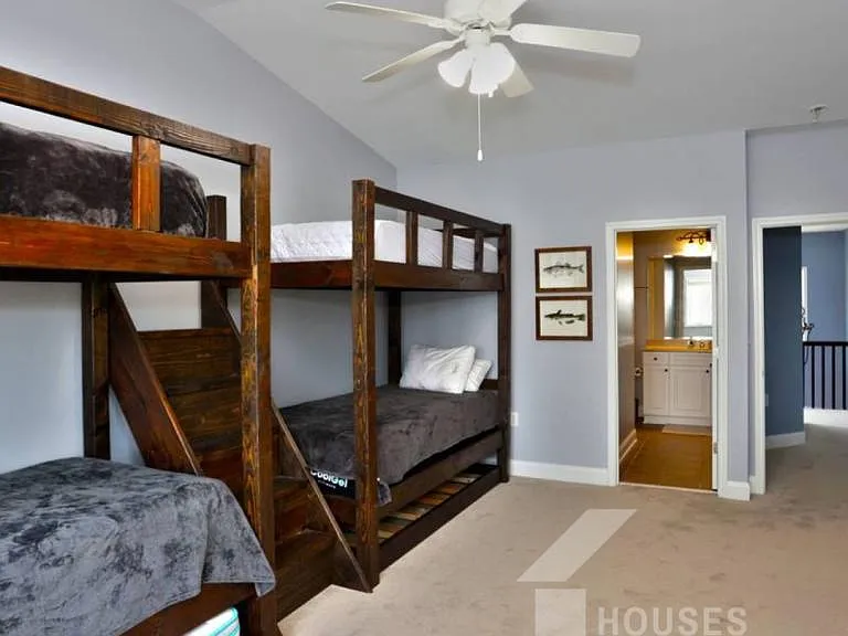 323 Blue Water Way — Photo 13