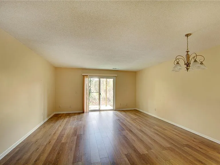 639 Brockinton Point #639 — Photo 3