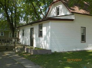 301 W 4th Ave, Lennox, SD 57039