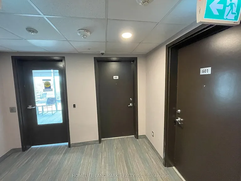 246 Lester St #602 — Photo 17
