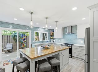 270 Lakeview Rdg W, Roswell, GA 30076