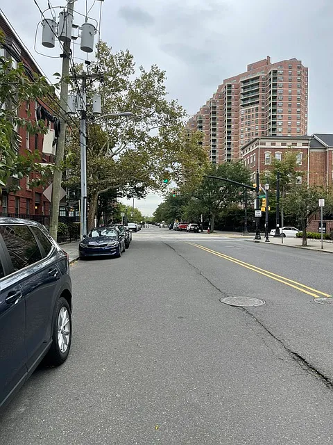 1 bed, 725 sqft, $3,300 — Photo 2