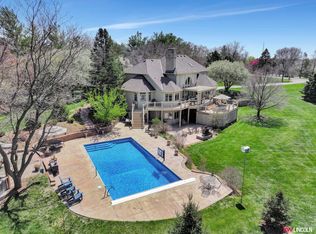 5100 Bridle Ln, Lincoln, NE 68516