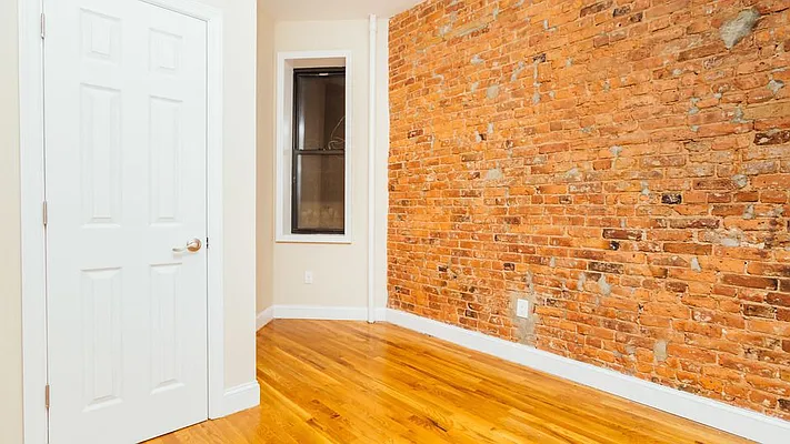 Rented by Hagstrom Management Inc | media 27