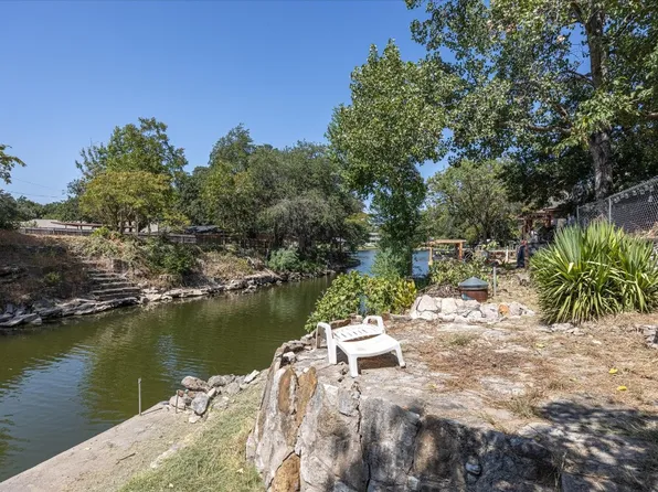 3818 Roaring Springs Ct, Granbury, TX 76048