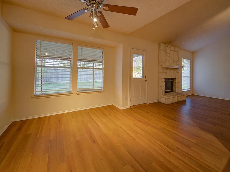 230 Cibolo Branch Dr — Photo 6