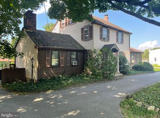 32 Newport Rd, Gap, PA 17527