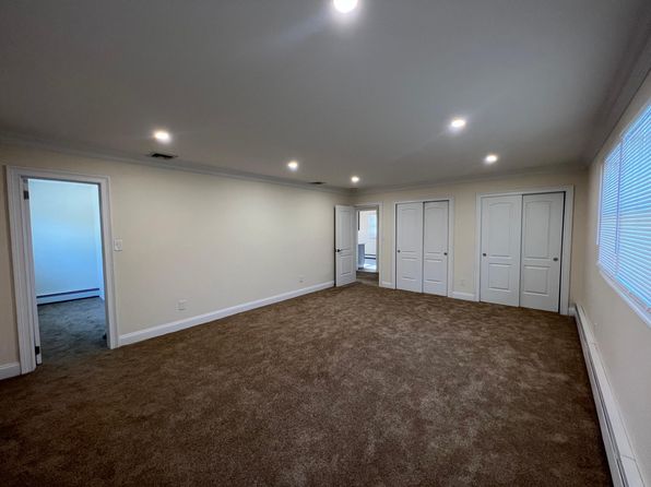 (undisclosed Address), Farmingdale, NY 11735
