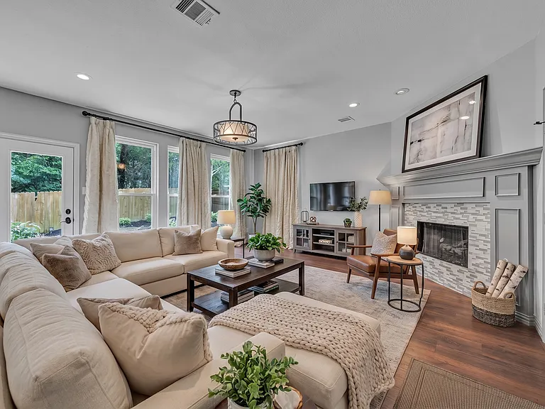 2417 Bonham Trl — Photo 14