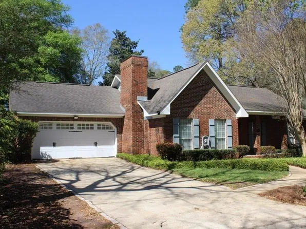 107 Rainbow Dr, Dothan, AL 36303