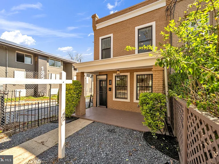 1845 Corcoran St NE — Photo 30