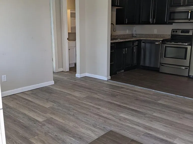 1118 9th Ave #1 — Photo 16