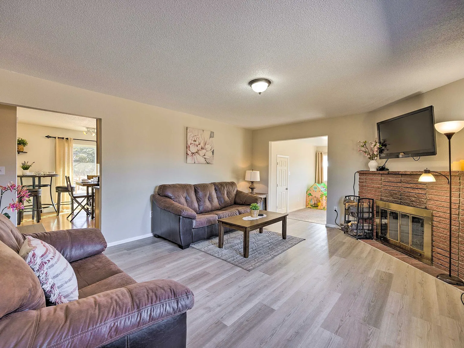 4 bed, 1568 sqft, $2,600 — Photo 1
