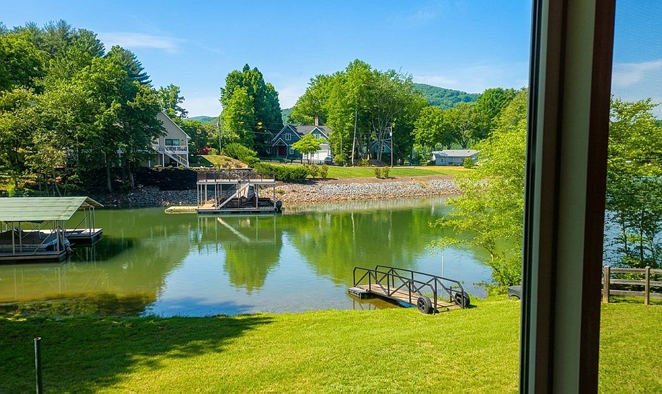 1693 Chatuge Shores Rd, Hiawassee, GA 30546 | MLS #430910 | Zillow