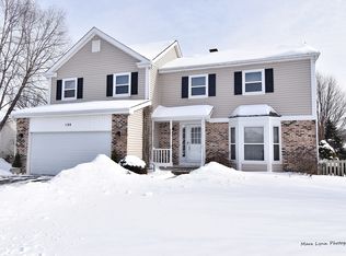 199 Timber Oaks Dr, North Aurora, IL 60542