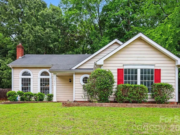 7925 Turquoise Dr, Charlotte, NC 28215